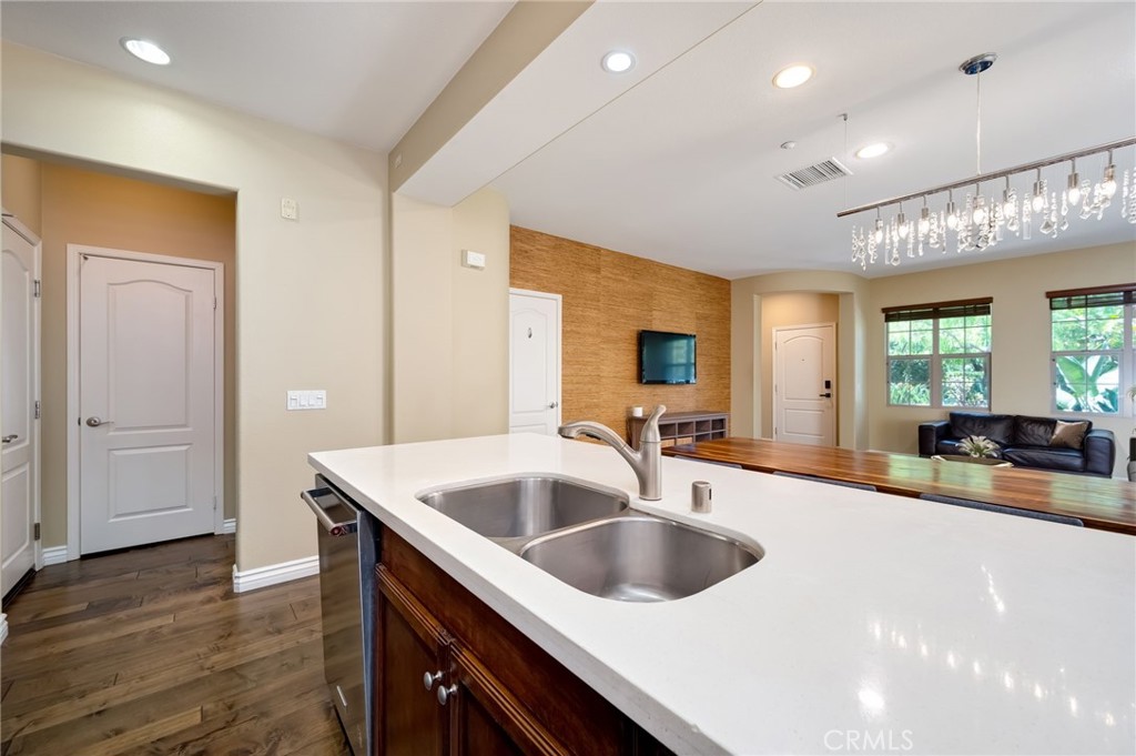 45 Iceberg Rose Property Photo 15