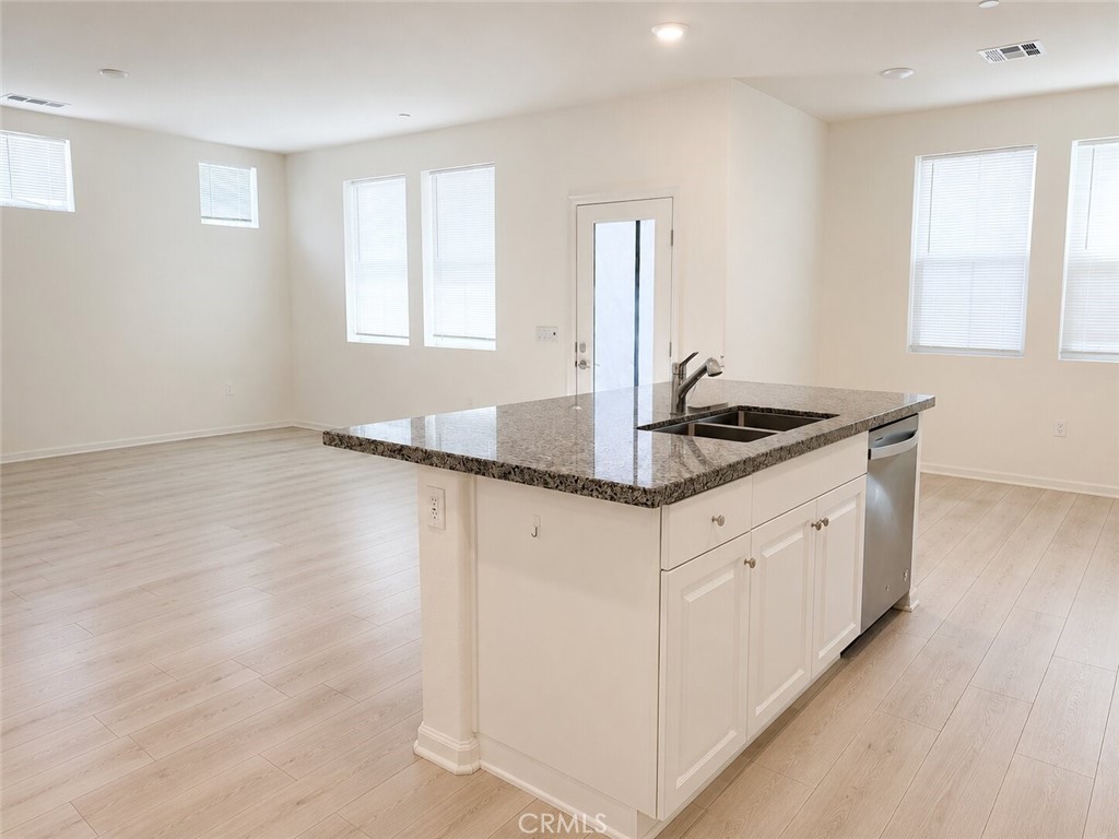 4069 Summer Way Property Photo 10