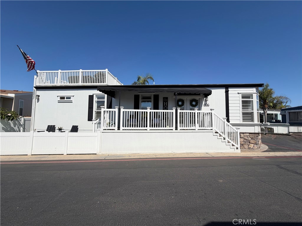 80 Huntington 606 Property Photo 1
