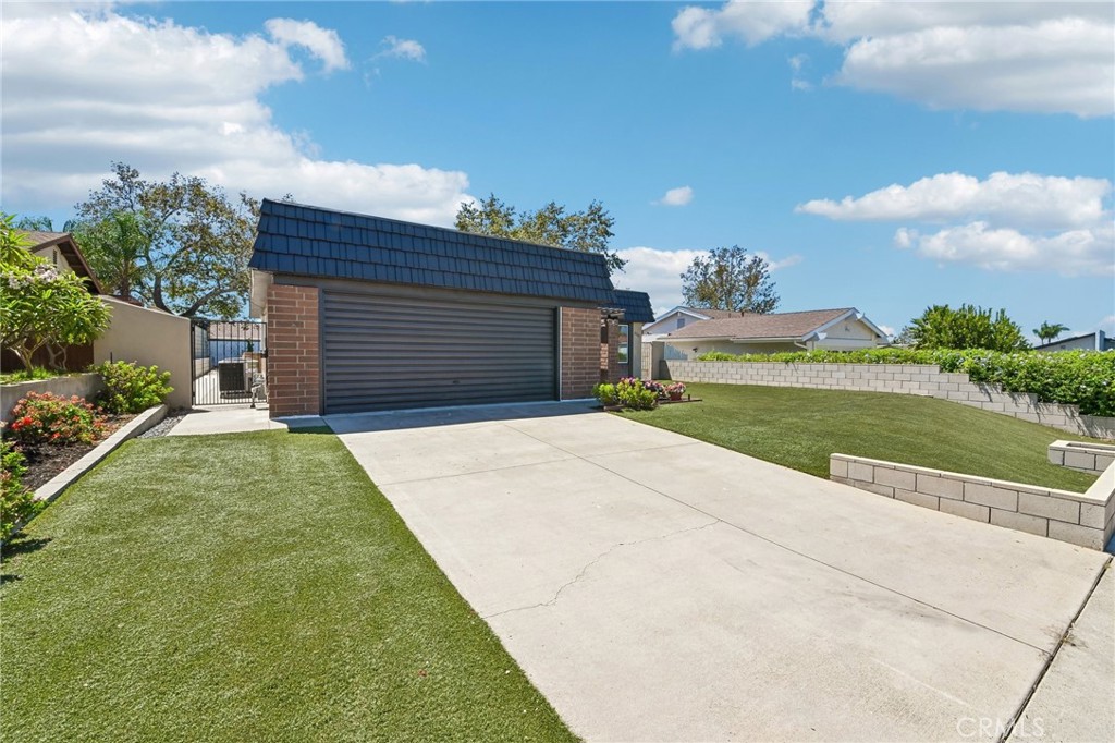 25141 Madeira Property Photo 4