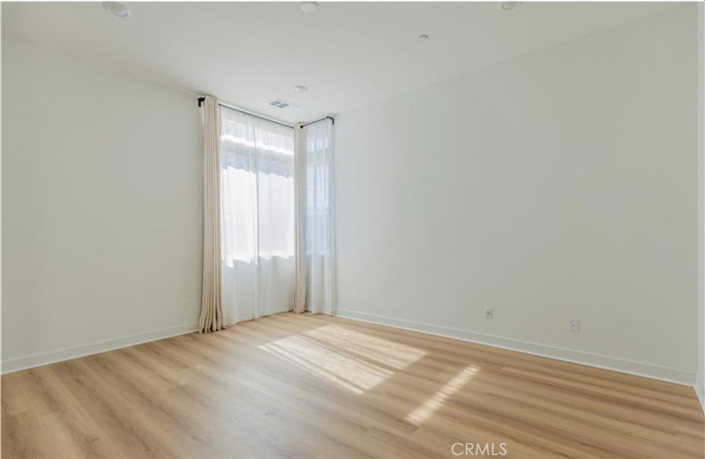 340 Tank Property Photo 16