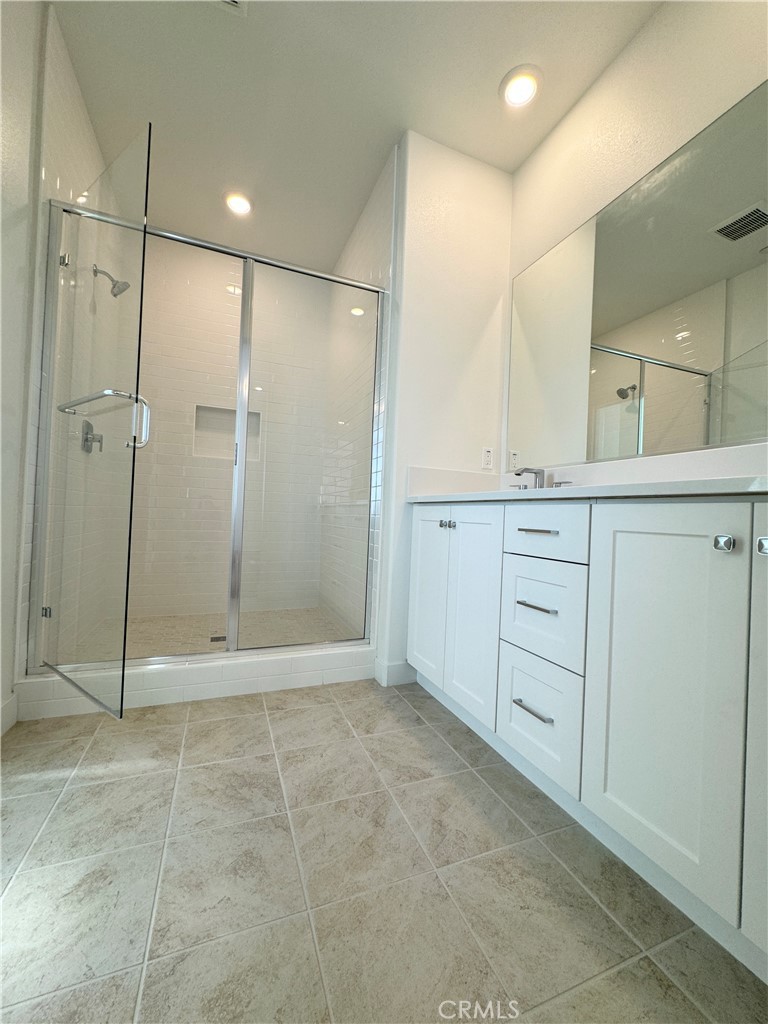 340 Tank Property Photo 19