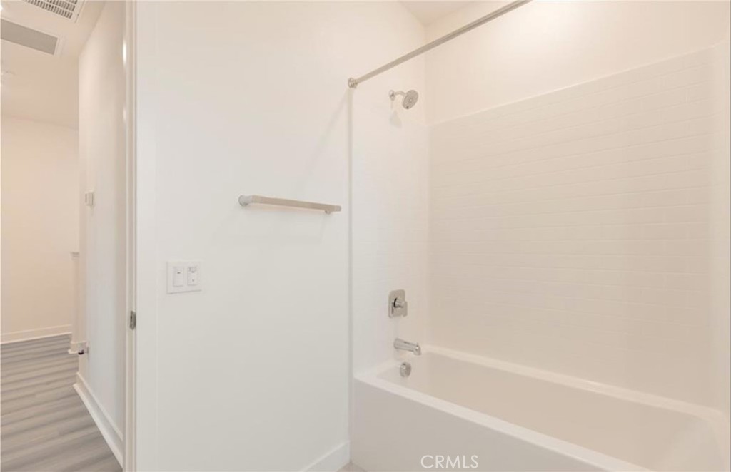 340 Tank Property Photo 25