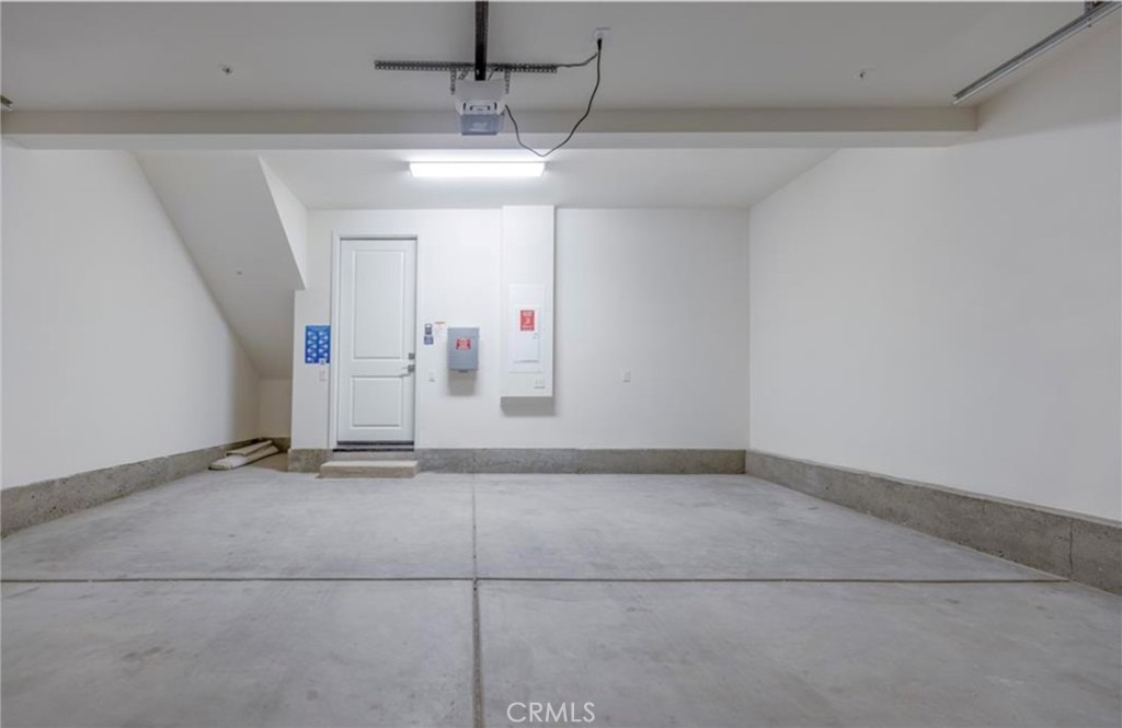 340 Tank Property Photo 33