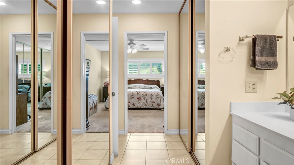 2401 Via Mariposa W 2a Property Photo 27
