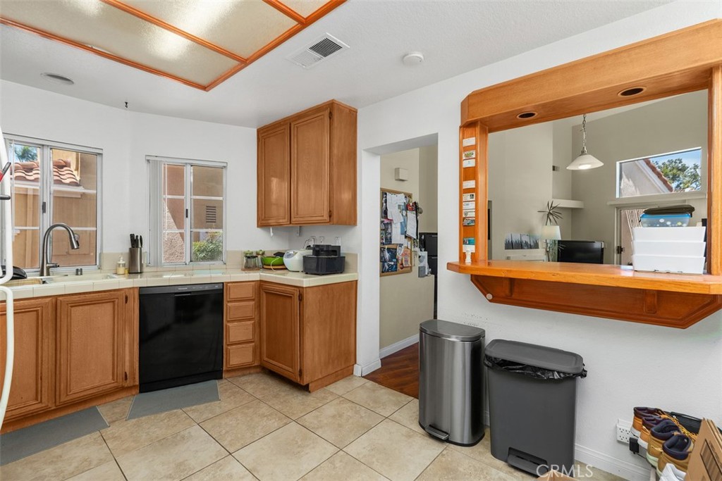 7 Del Perlatto Property Photo 8