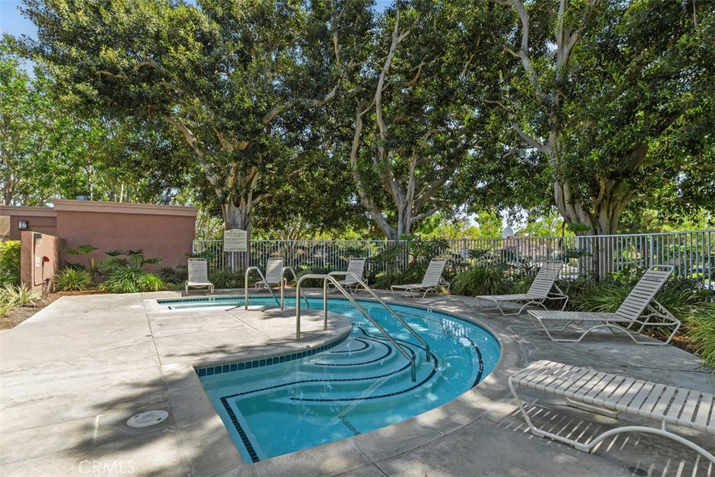 7 Del Perlatto Property Photo 18