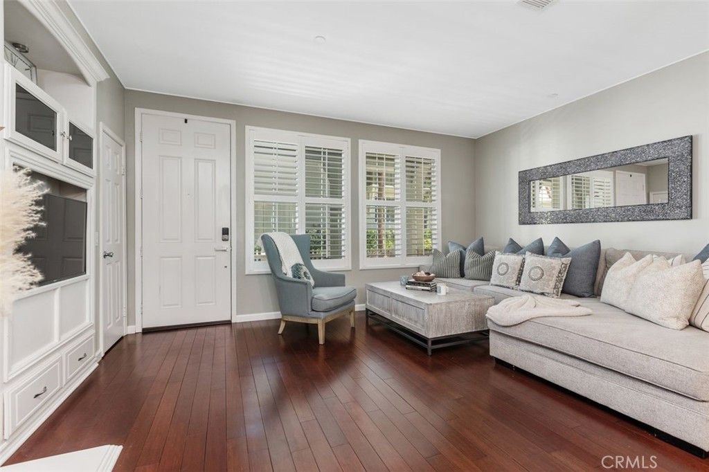 25 Platinum Property Photo 7