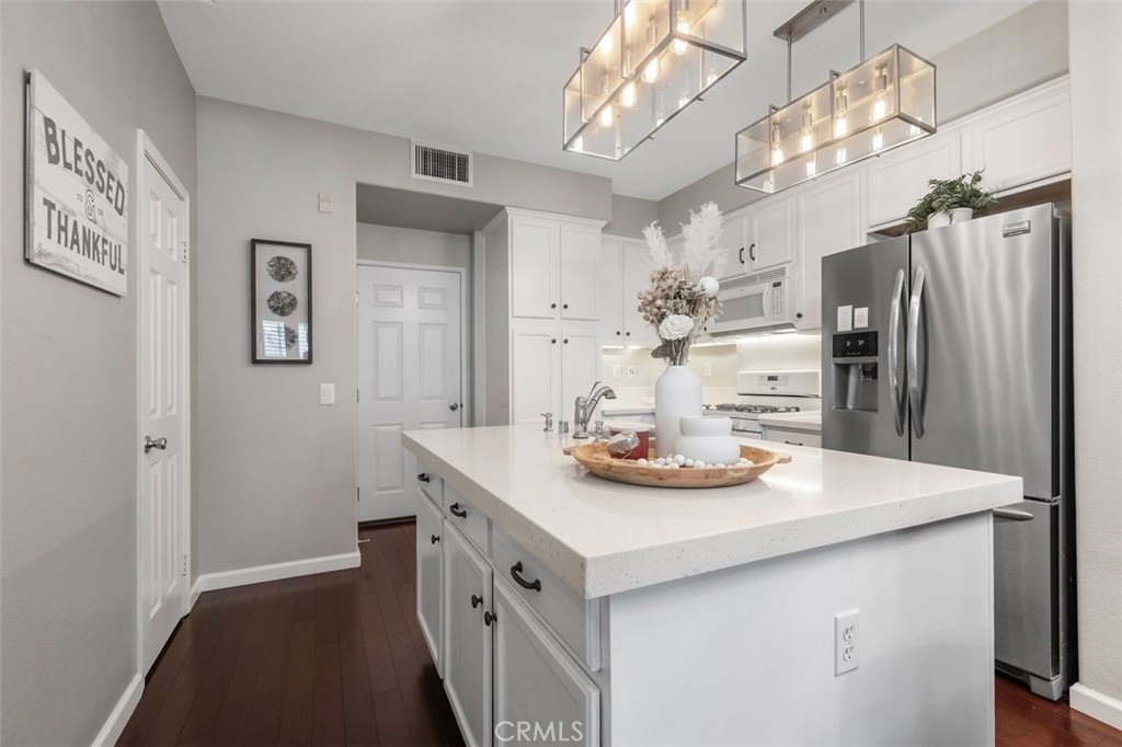 25 Platinum Property Photo 15