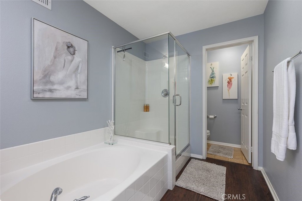 25 Platinum Property Photo 24