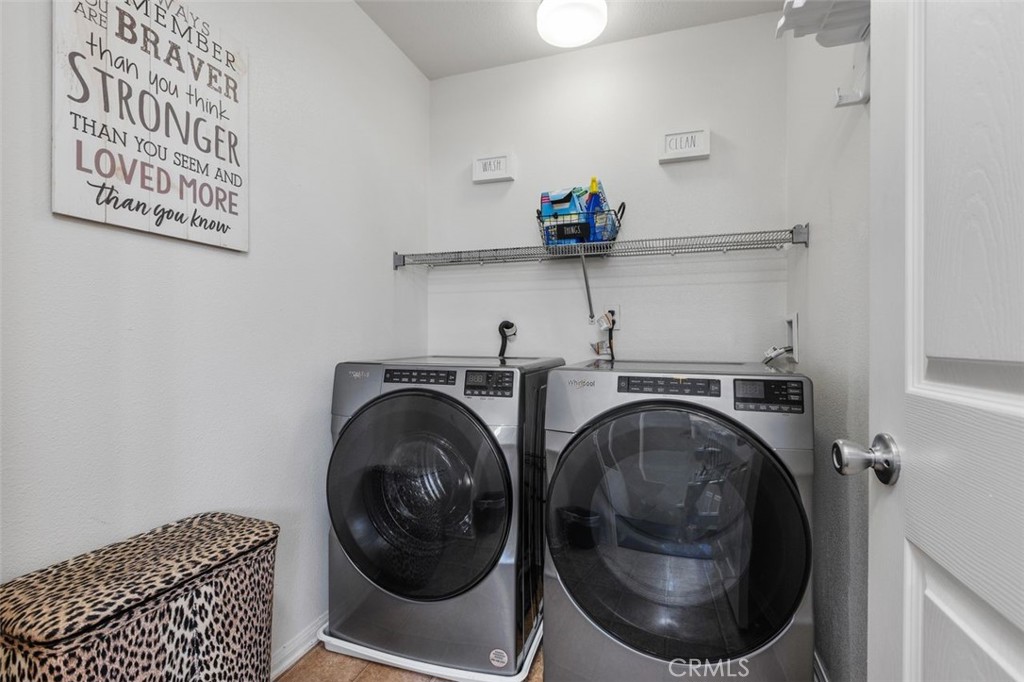 25 Platinum Property Photo 29