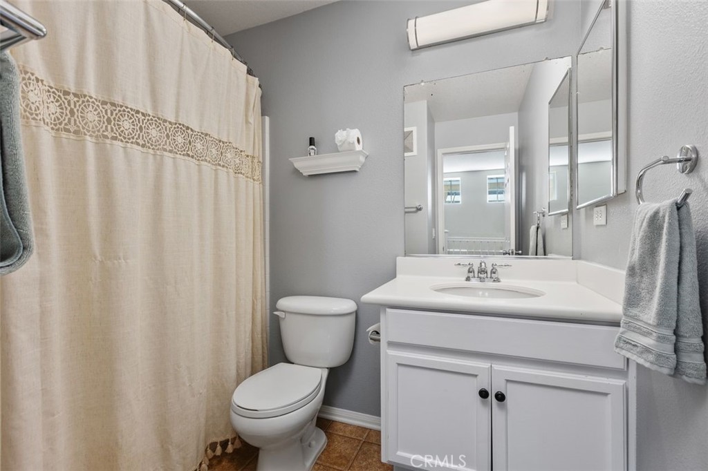 25 Platinum Property Photo 30