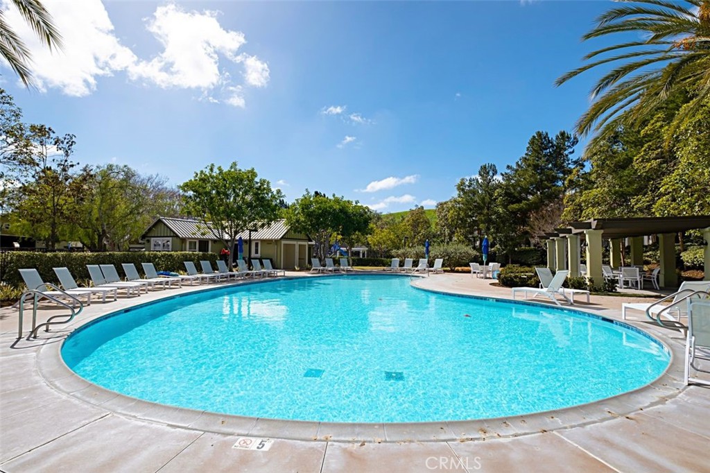 25 Platinum Property Photo 36