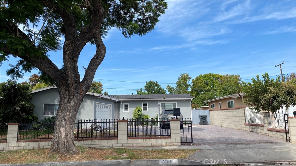 1130 S Douglas Street Property Photo 1