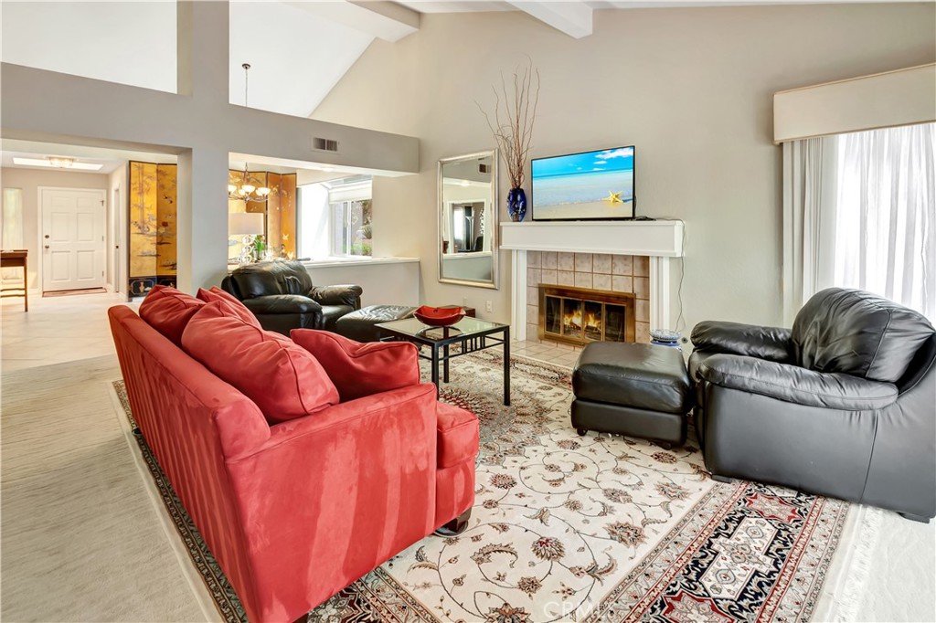 32065 Via Flores Property Photo 1