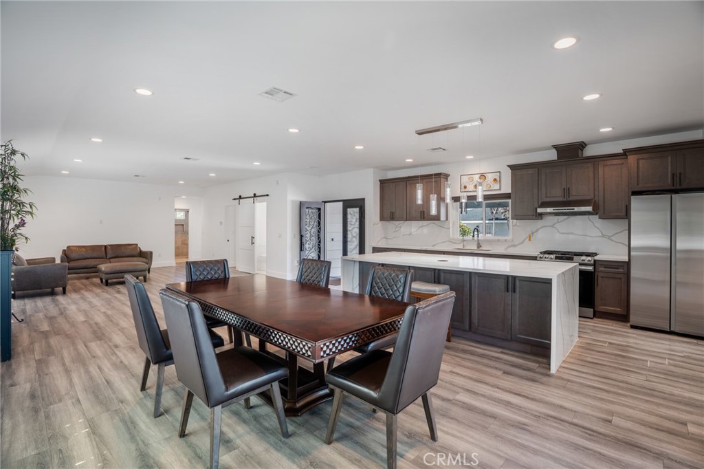 8082 18th Property Photo 7