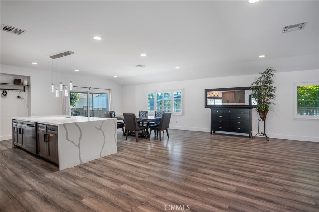 8082 18th Property Photo 8