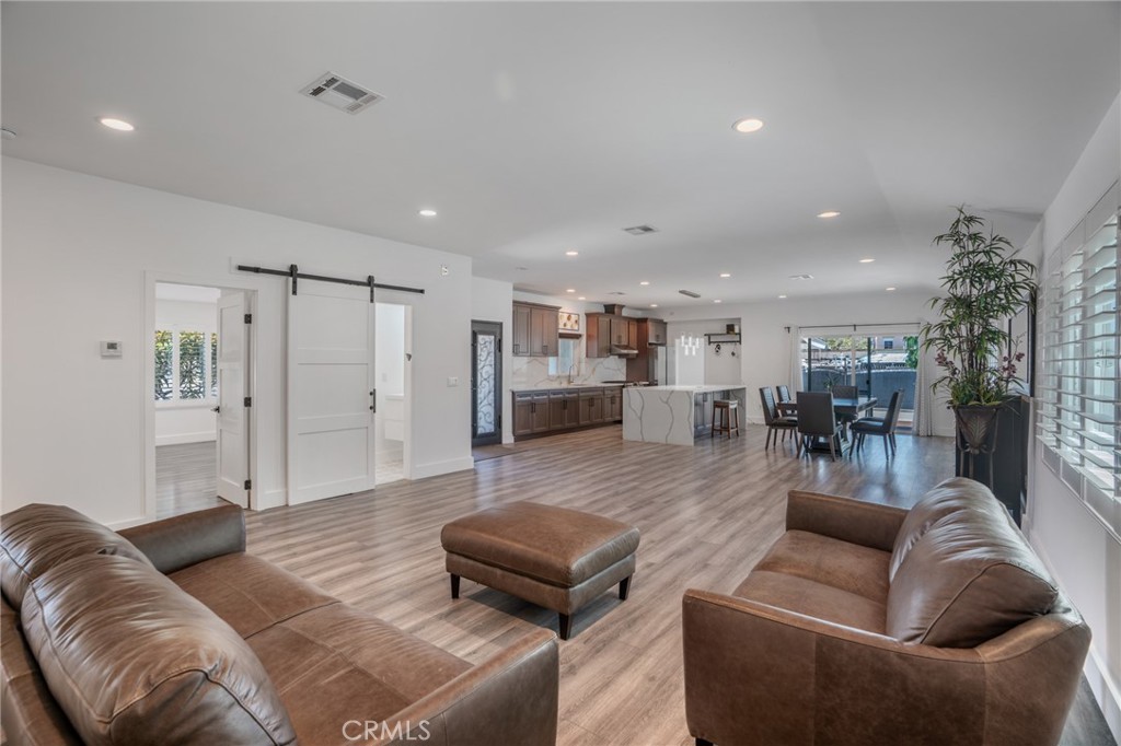 8082 18th Property Photo 9