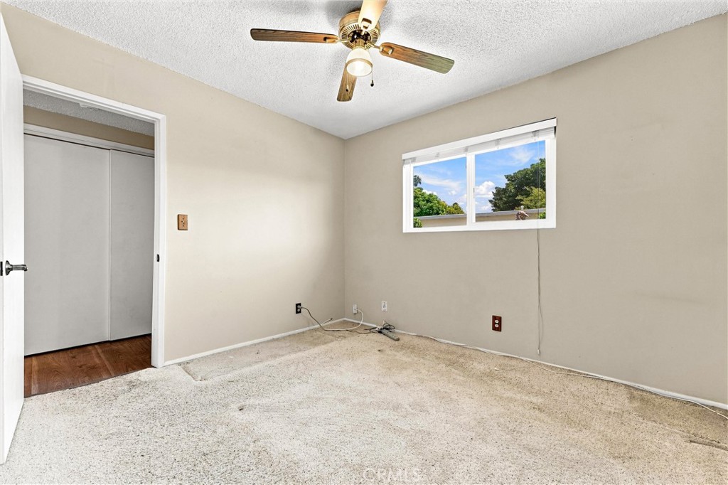 220 Knox Place Property Photo 10