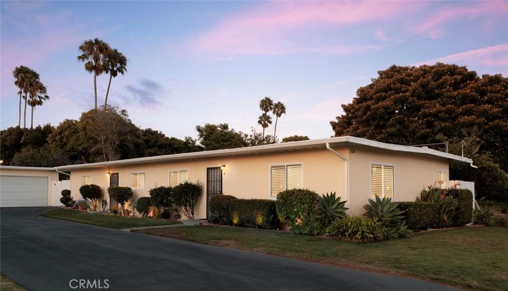220 Knox Place Property Photo 45