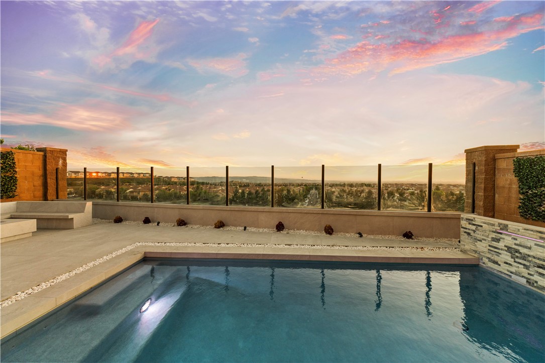 137 Trumpet Flower Property Photo 1
