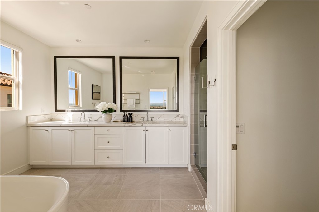 137 Trumpet Flower Property Photo 35