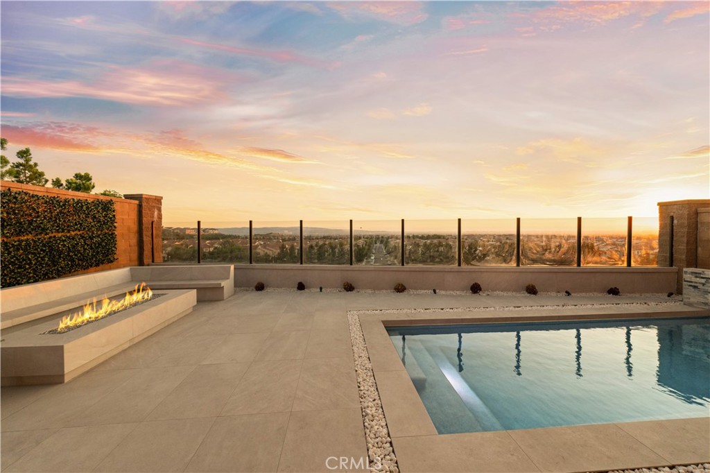 137 Trumpet Flower Property Photo 40