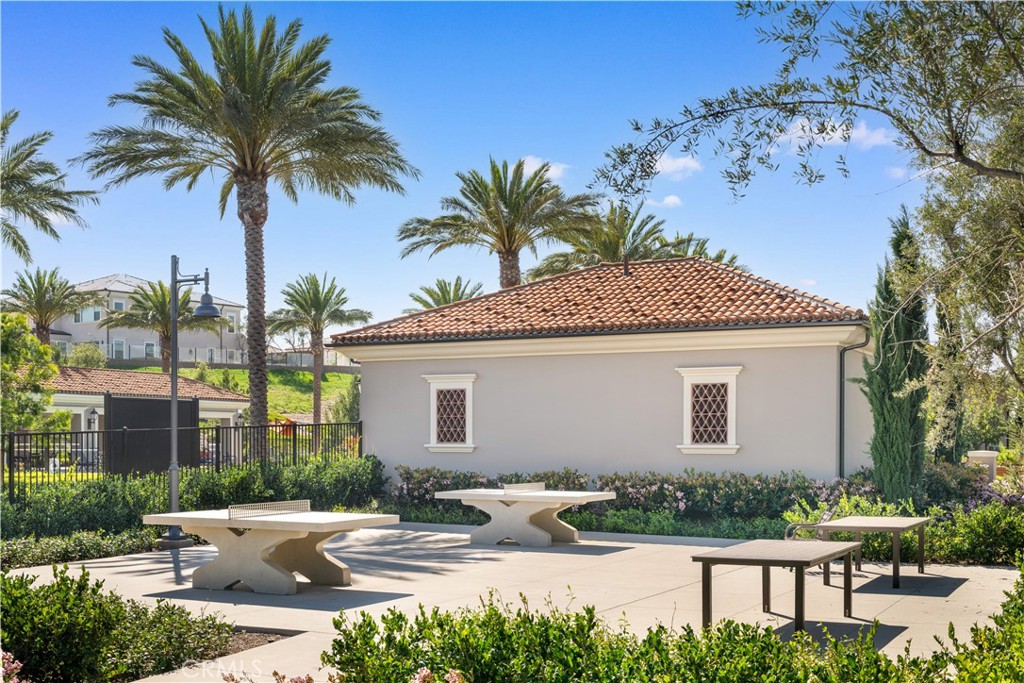 137 Trumpet Flower Property Photo 62