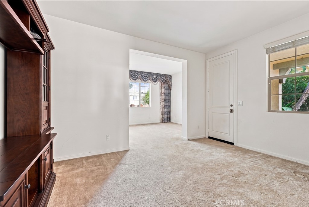 858 E Manresa Property Photo 16
