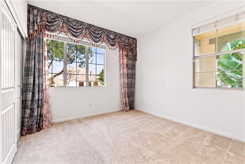858 E Manresa Property Photo 17