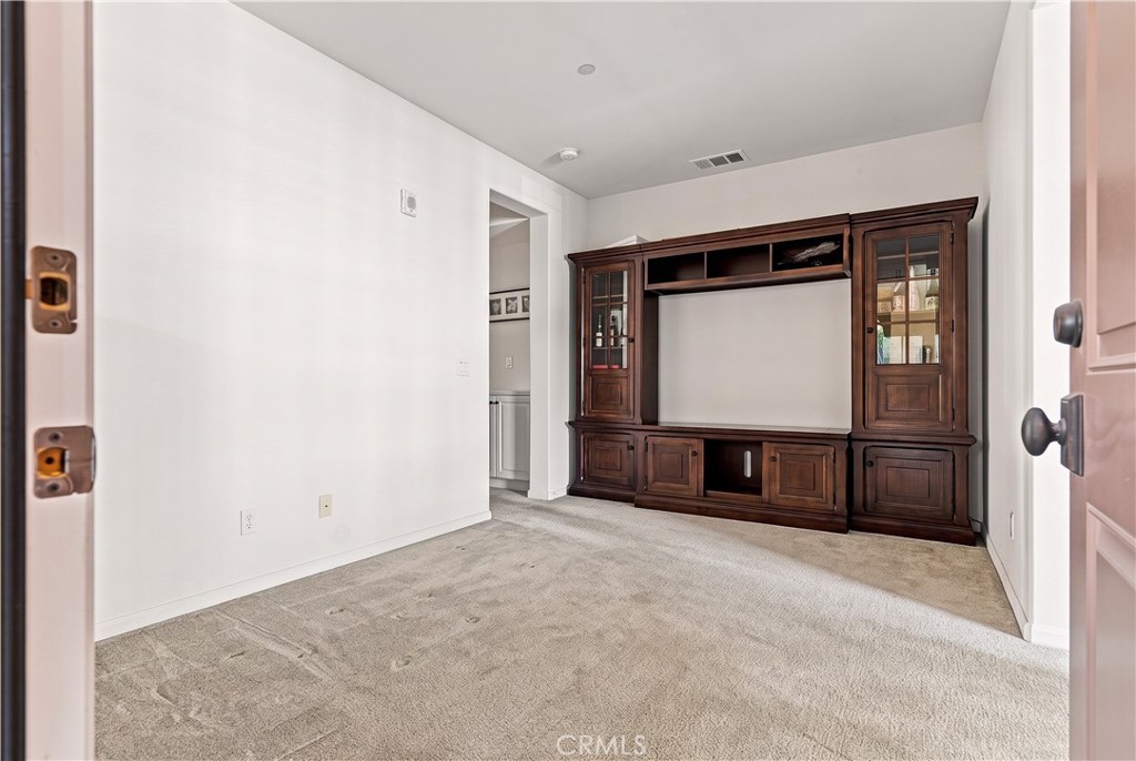 858 E Manresa Property Photo 21