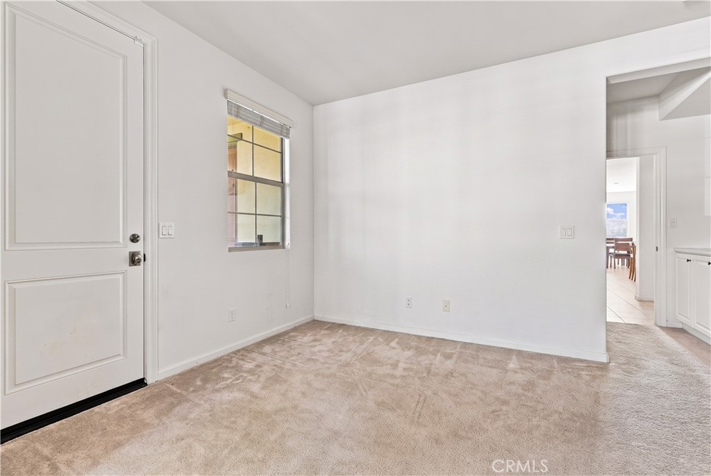858 E Manresa Property Photo 23