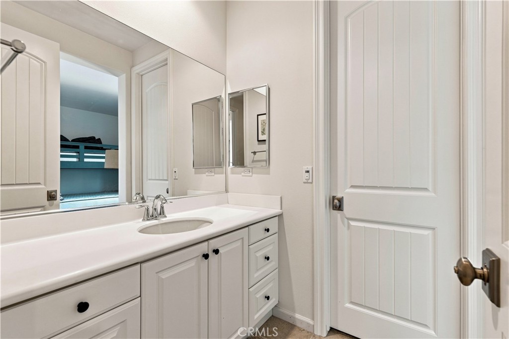 858 E Manresa Property Photo 39