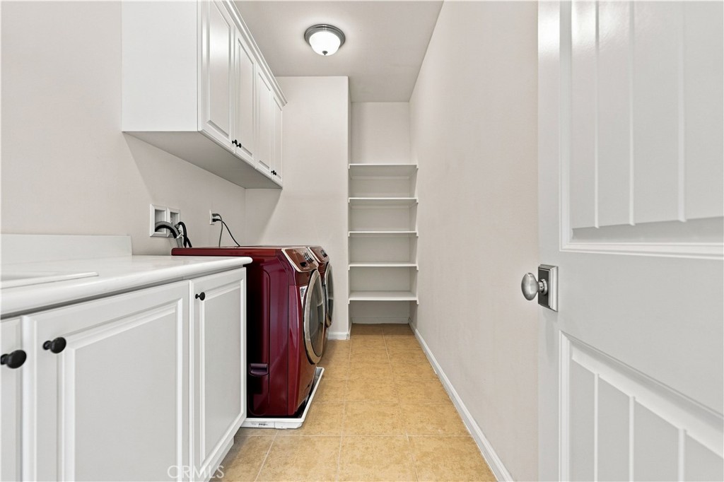858 E Manresa Property Photo 43