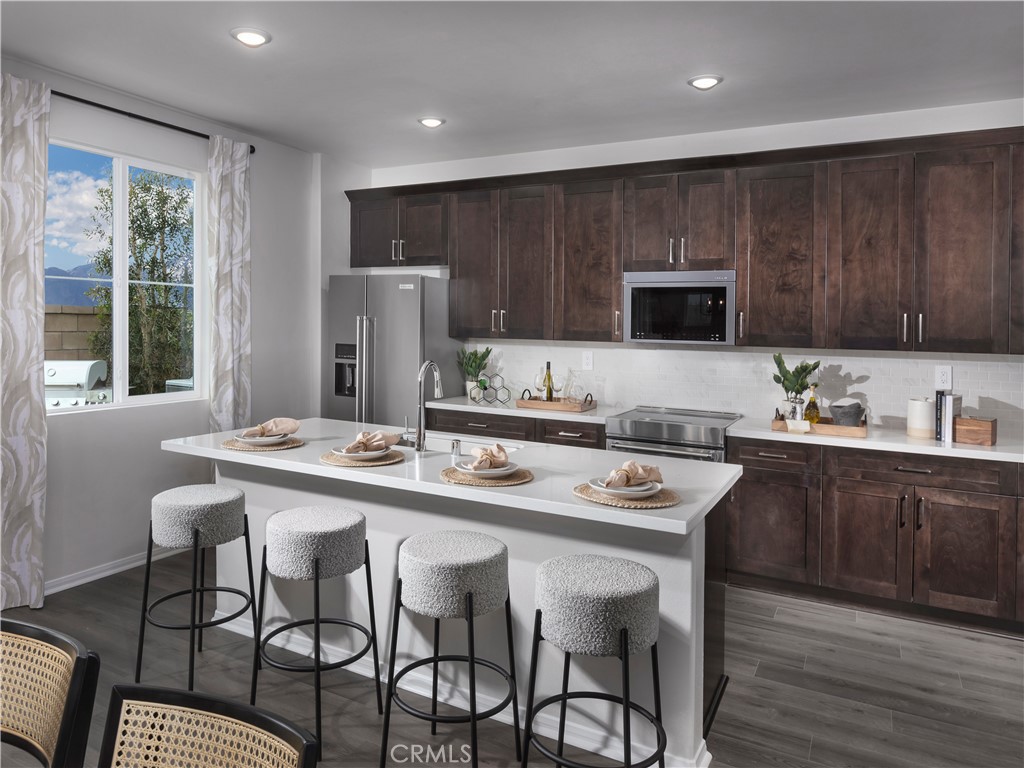 2037 Grapefruit Street Property Photo 3