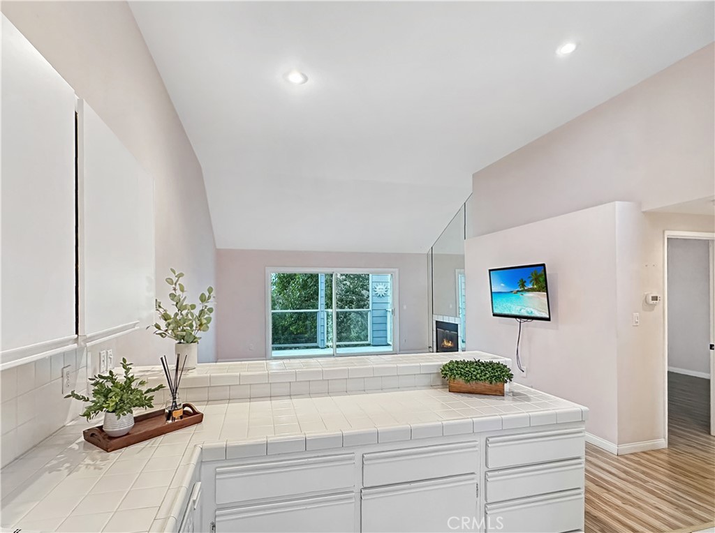 24471 Lantern Hill D Property Photo 8