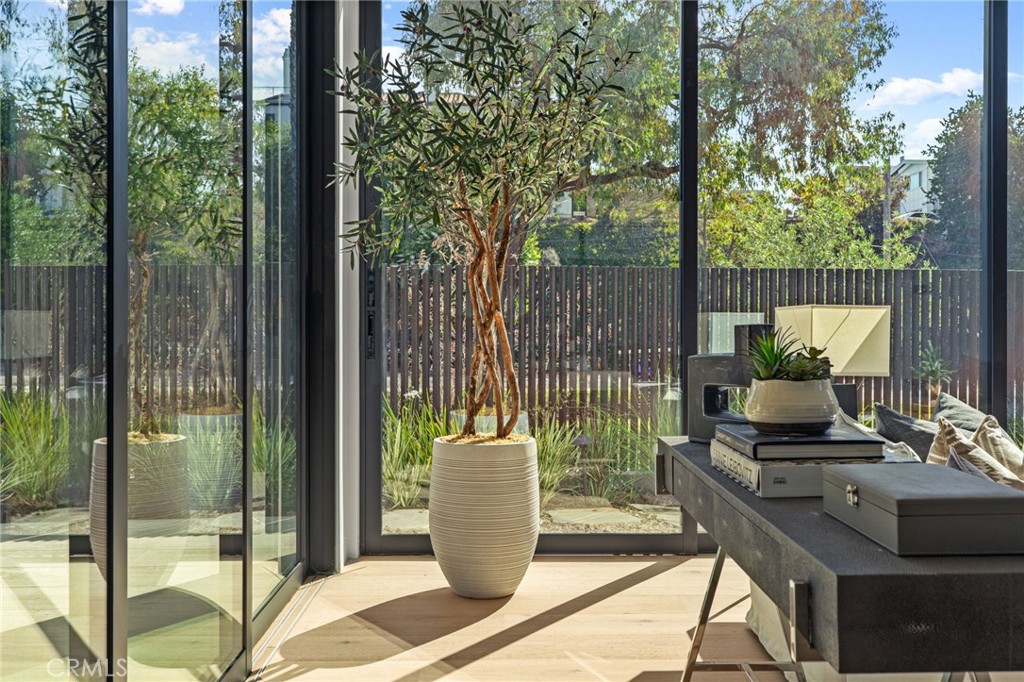 400 Heliotrope Property Photo 13