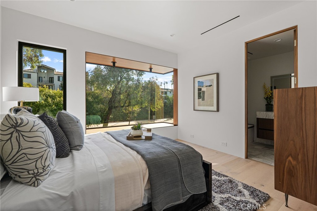 400 Heliotrope Property Photo 26