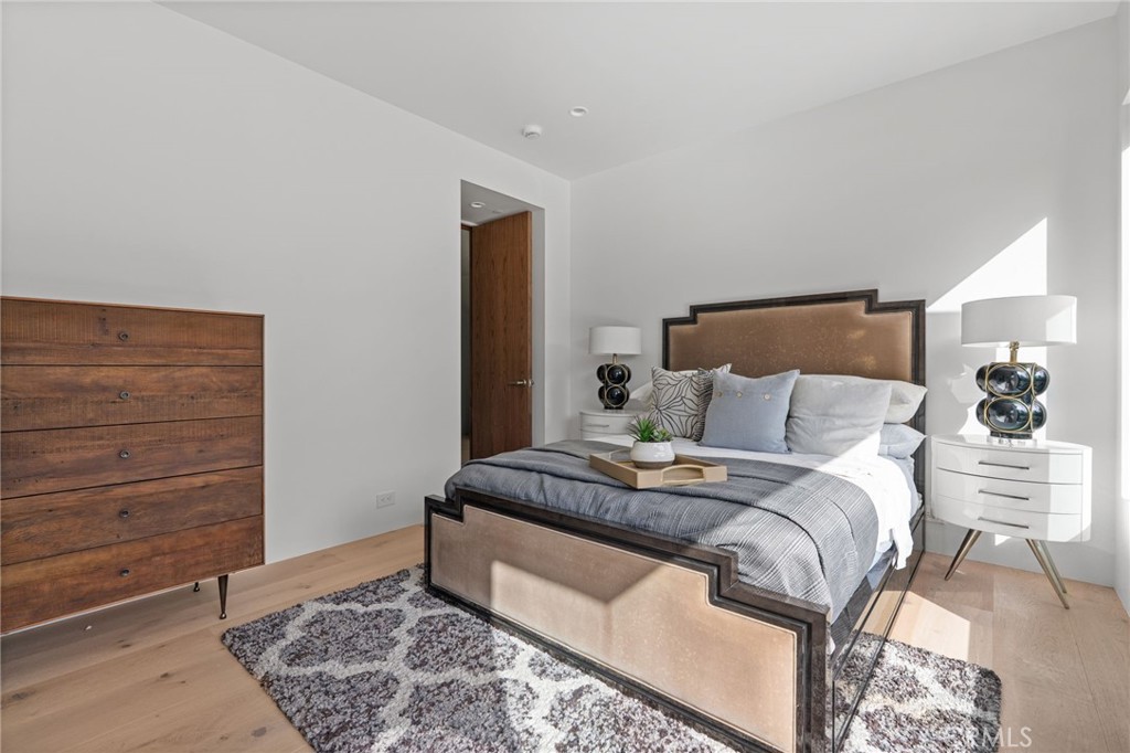 400 Heliotrope Property Photo 27
