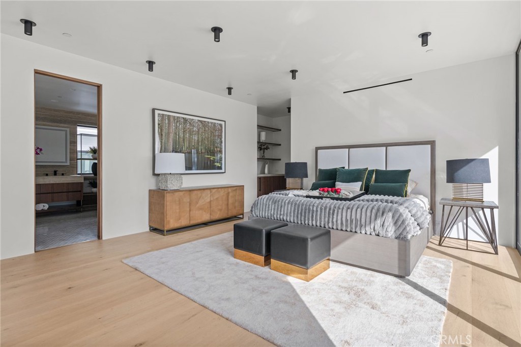 400 Heliotrope Property Photo 30
