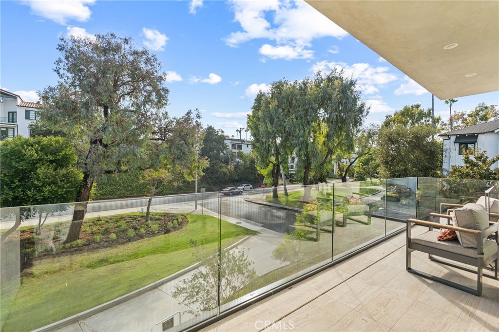 400 Heliotrope Property Photo 36