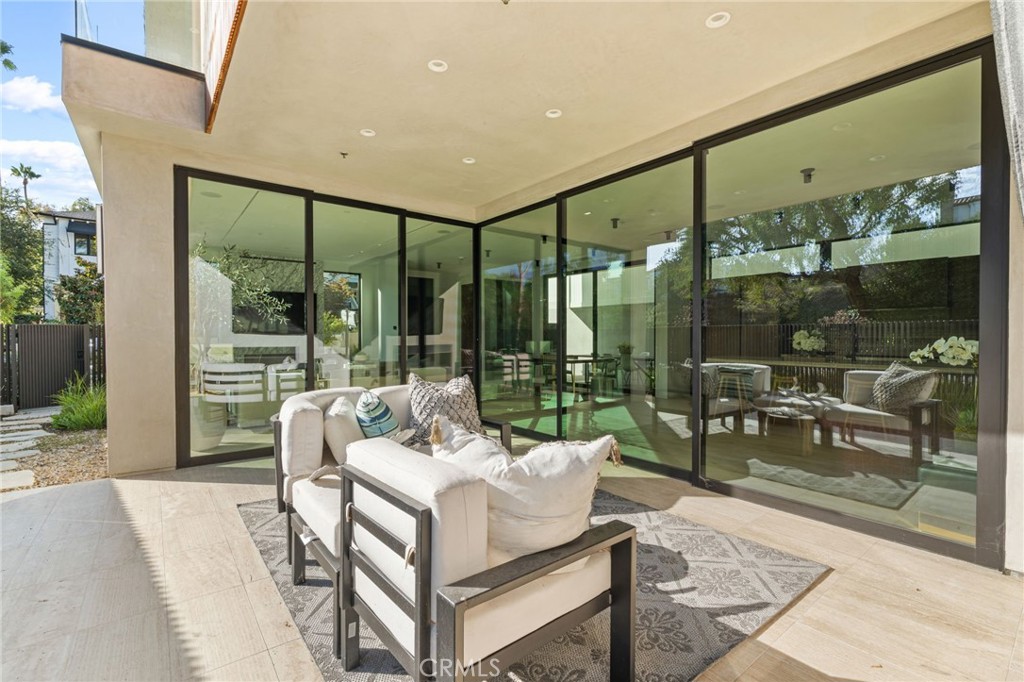 400 Heliotrope Property Photo 44