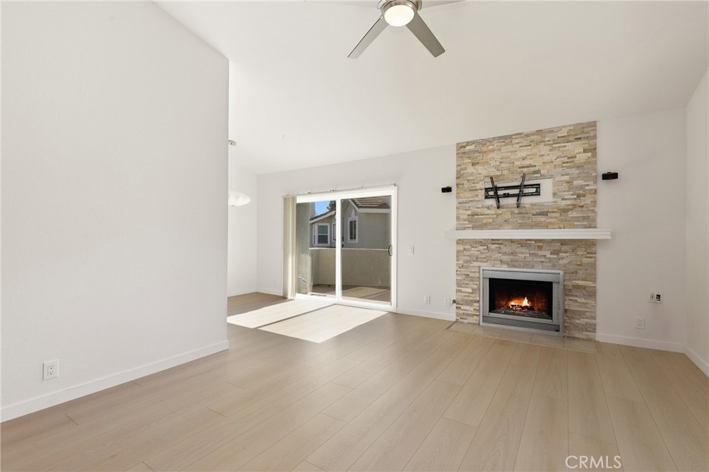 549 N Springbrook N Property Photo 5