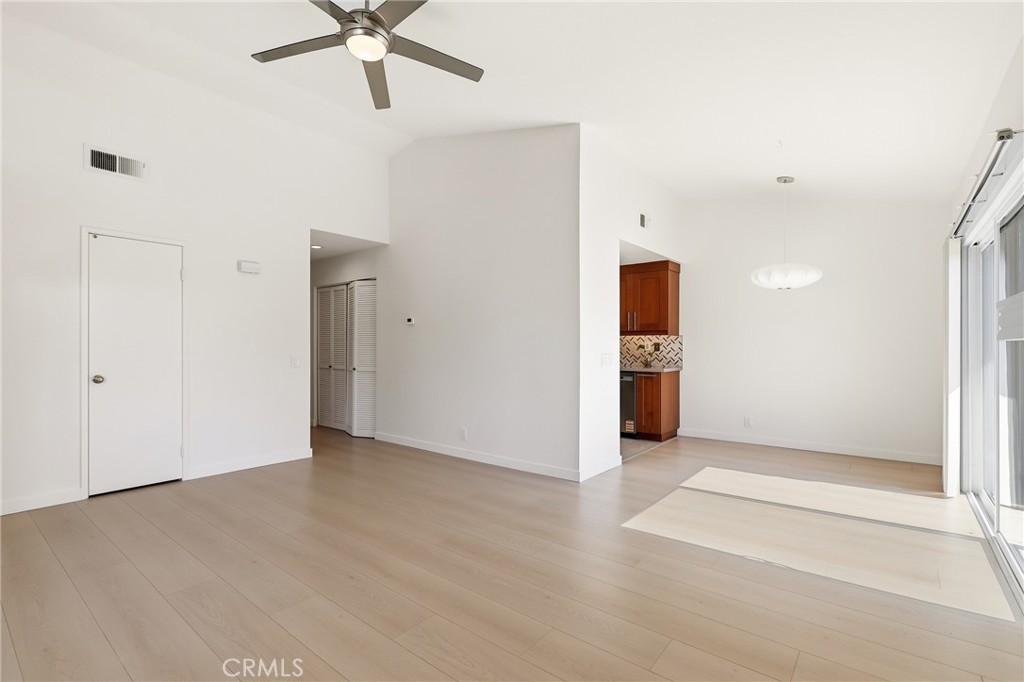 549 N Springbrook N Property Photo 6