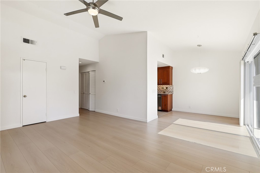 549 N Springbrook N Property Photo 6