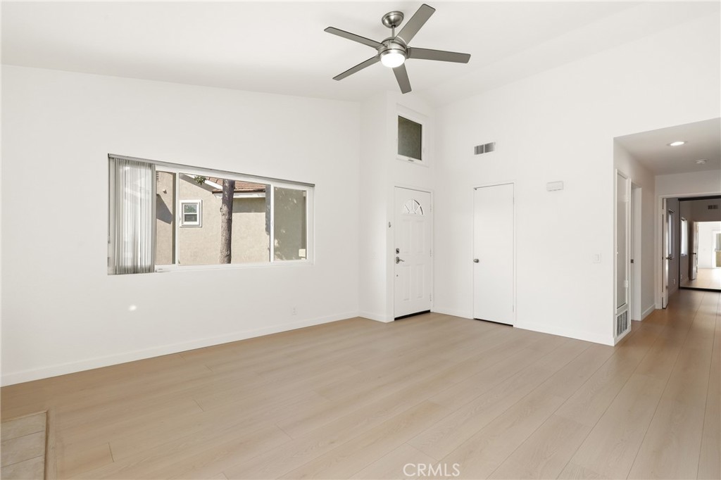 549 N Springbrook N Property Photo 12