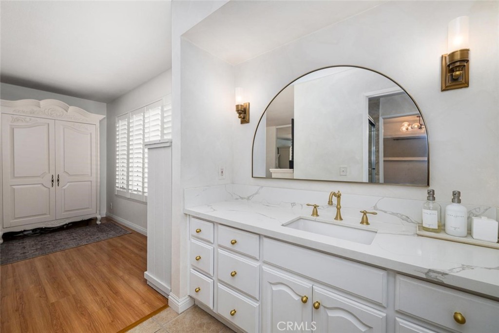 10942 Pebble Court Property Photo 16