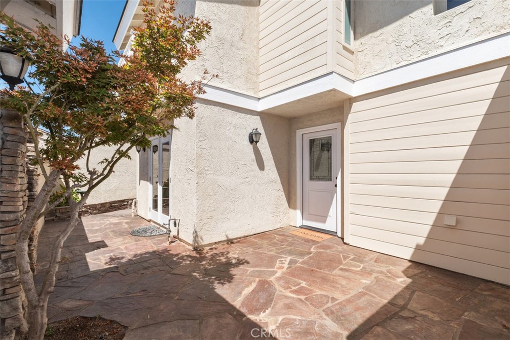 28182 Carpenteria Court Property Photo 6
