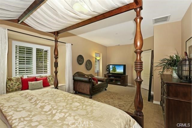 87 Wonderland Property Photo 10