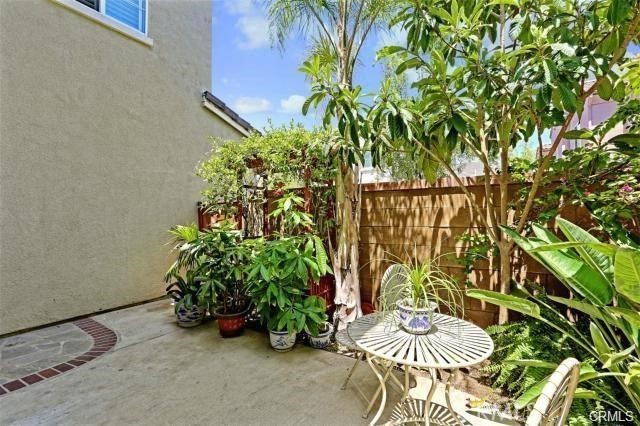 87 Wonderland Property Photo 16